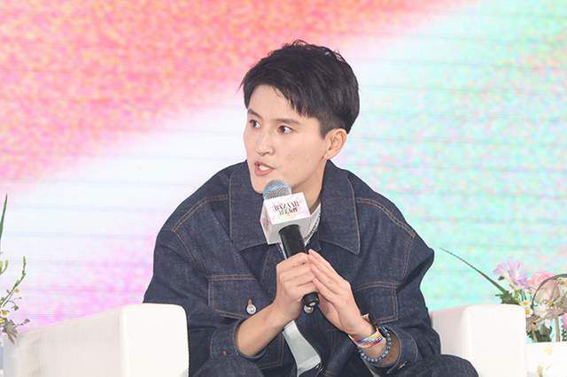 免费精品美女久久久久久久久久